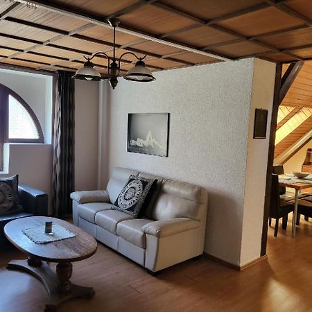 Sunflower Prague Apartments And Suites Exteriör bild