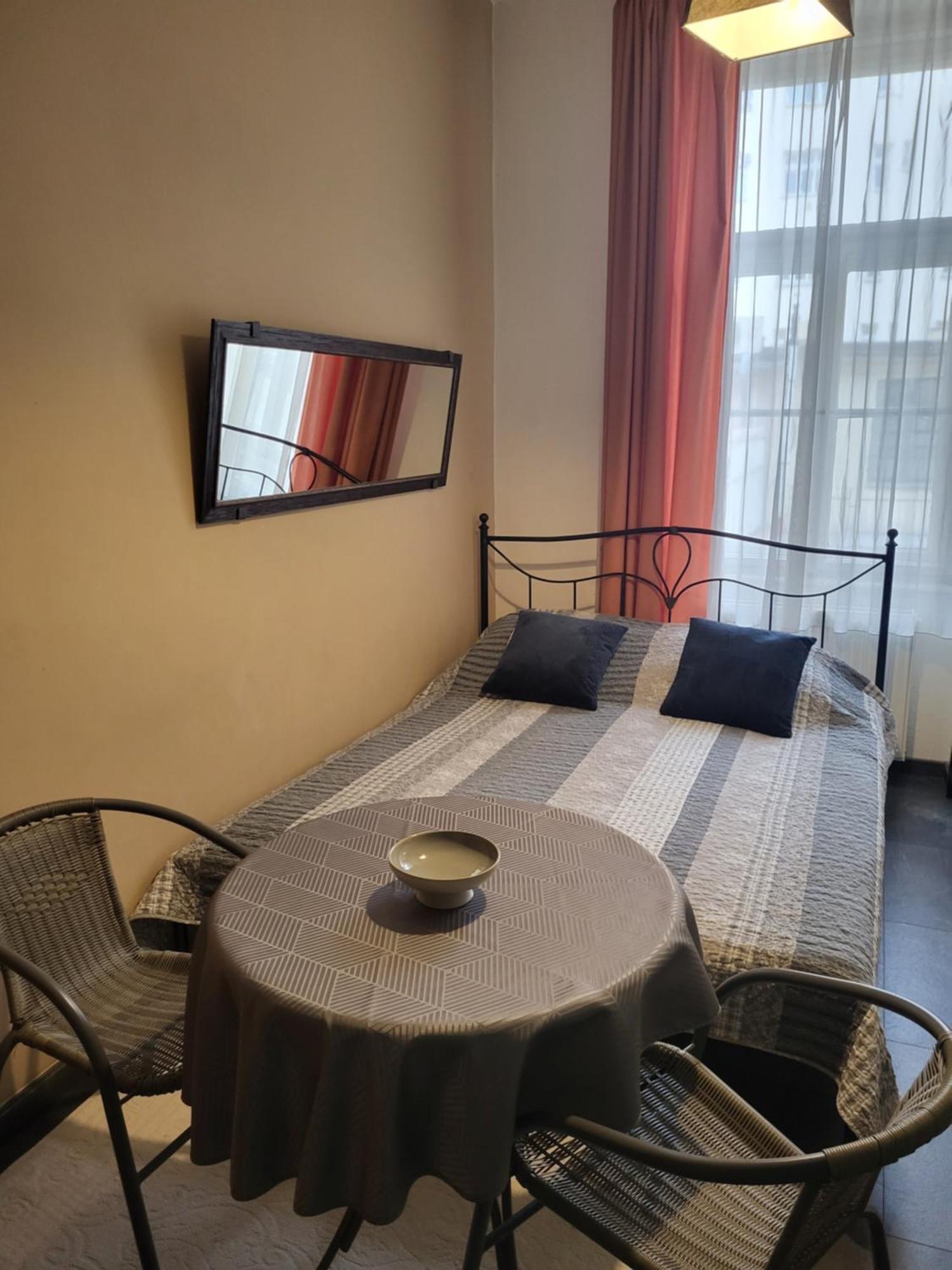 Sunflower Prague Apartments And Suites Exteriör bild