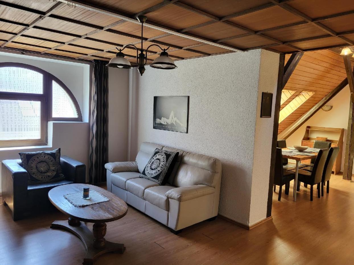 Sunflower Prague Apartments And Suites Exteriör bild